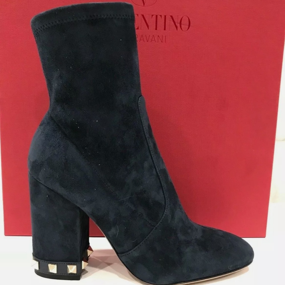 ❌❗️SOLD❗️❌Valentino Garavani Suede Rockstud 100 Boots